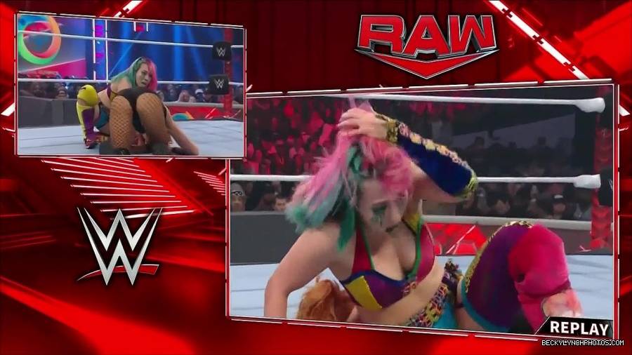 WWE_Monday_Night_Raw_2022_05_16_720p_HDTV_x264-NWCHD_mp4_007340175.jpg