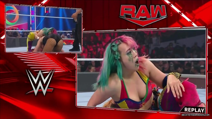 WWE_Monday_Night_Raw_2022_05_16_720p_HDTV_x264-NWCHD_mp4_007340976.jpg