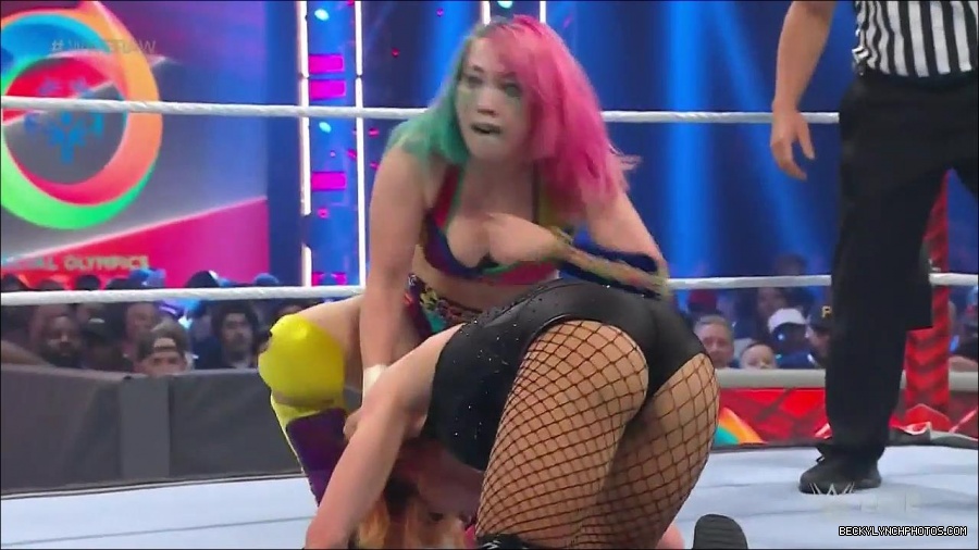 WWE_Monday_Night_Raw_2022_05_16_720p_HDTV_x264-NWCHD_mp4_007342577.jpg