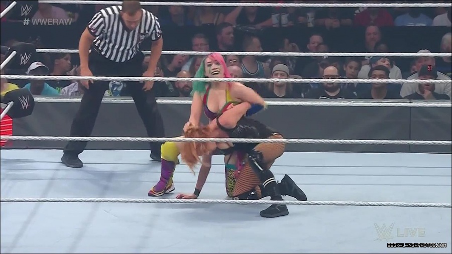 WWE_Monday_Night_Raw_2022_05_16_720p_HDTV_x264-NWCHD_mp4_007344179.jpg