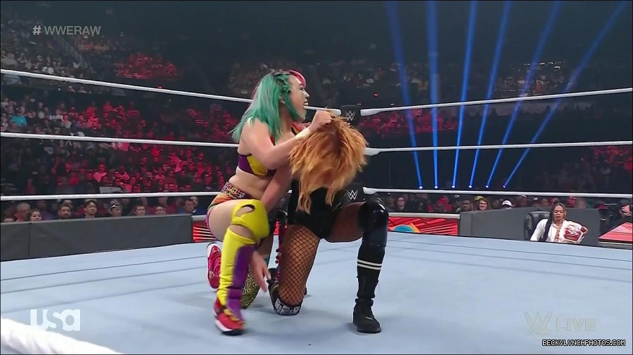 WWE_Monday_Night_Raw_2022_05_16_720p_HDTV_x264-NWCHD_mp4_007345781.jpg