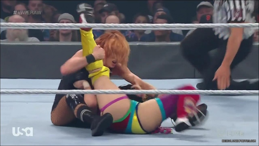 WWE_Monday_Night_Raw_2022_05_16_720p_HDTV_x264-NWCHD_mp4_007350986.jpg