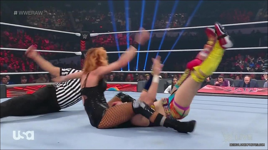 WWE_Monday_Night_Raw_2022_05_16_720p_HDTV_x264-NWCHD_mp4_007352587.jpg