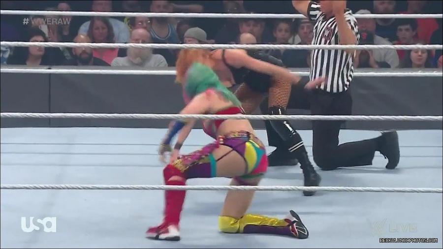 WWE_Monday_Night_Raw_2022_05_16_720p_HDTV_x264-NWCHD_mp4_007353789.jpg