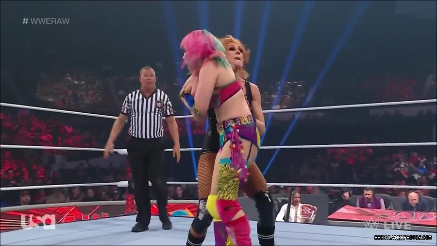 WWE_Monday_Night_Raw_2022_05_16_720p_HDTV_x264-NWCHD_mp4_007354990.jpg