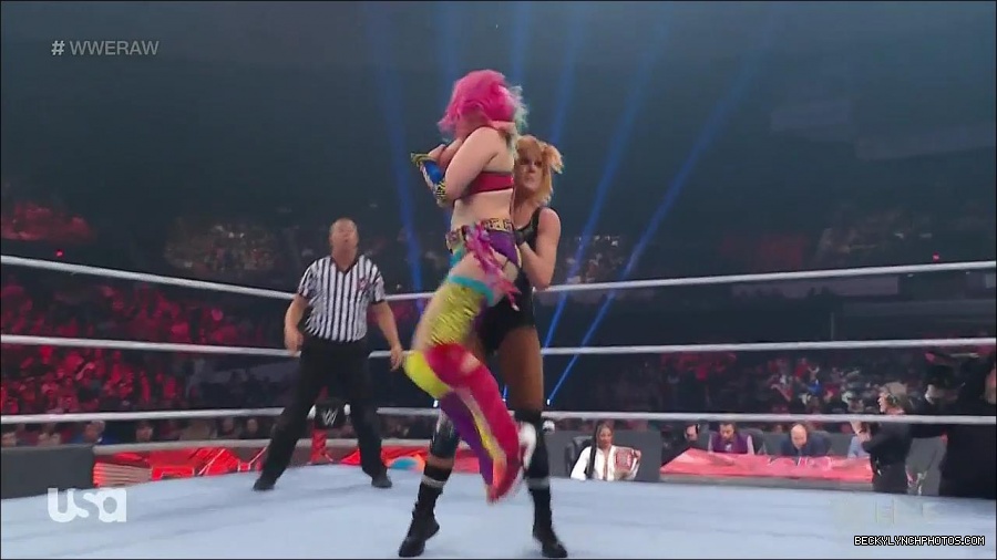 WWE_Monday_Night_Raw_2022_05_16_720p_HDTV_x264-NWCHD_mp4_007355791.jpg