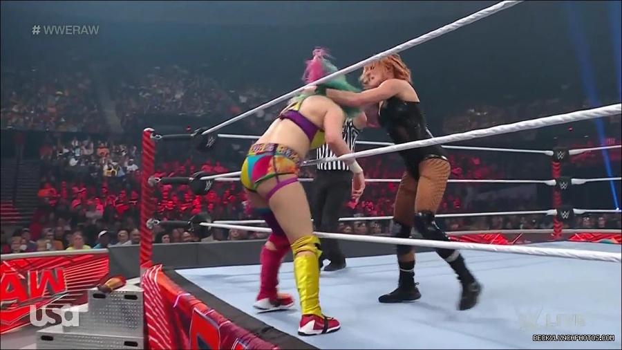 WWE_Monday_Night_Raw_2022_05_16_720p_HDTV_x264-NWCHD_mp4_007367002.jpg
