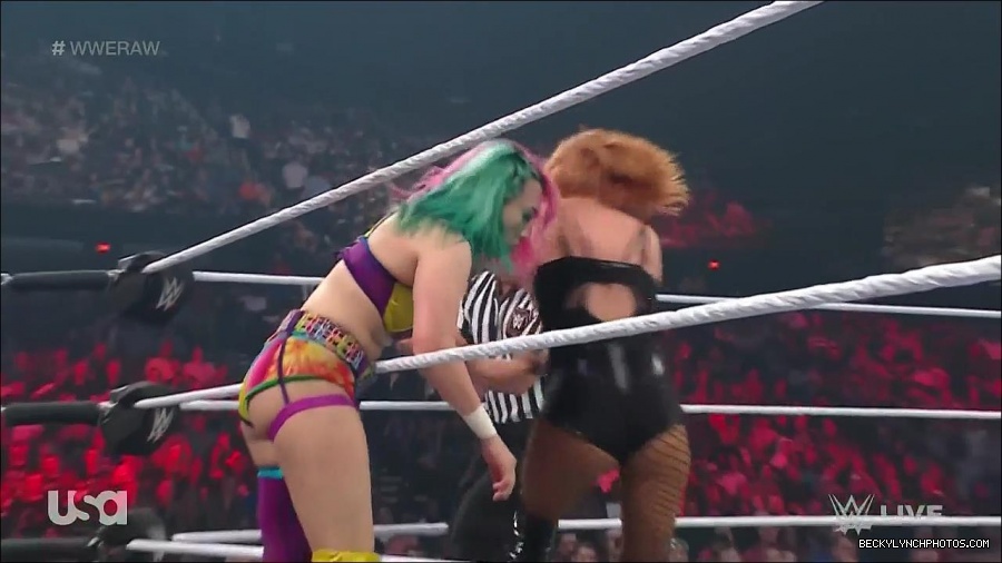 WWE_Monday_Night_Raw_2022_05_16_720p_HDTV_x264-NWCHD_mp4_007369404.jpg