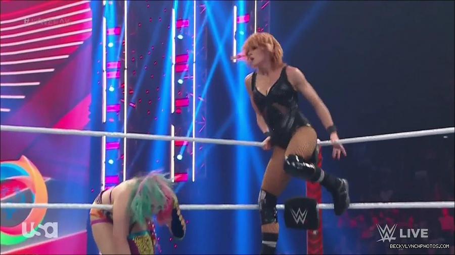 WWE_Monday_Night_Raw_2022_05_16_720p_HDTV_x264-NWCHD_mp4_007372207.jpg