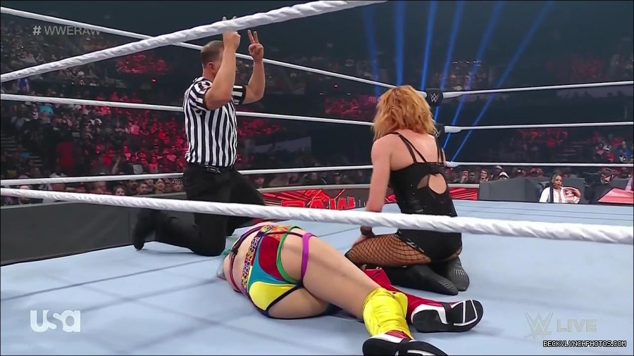 WWE_Monday_Night_Raw_2022_05_16_720p_HDTV_x264-NWCHD_mp4_007384619.jpg