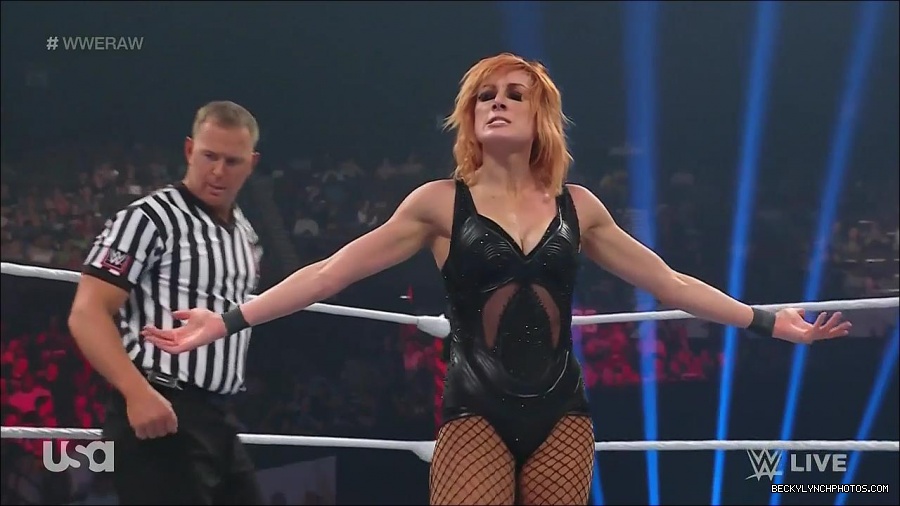 WWE_Monday_Night_Raw_2022_05_16_720p_HDTV_x264-NWCHD_mp4_007399034.jpg