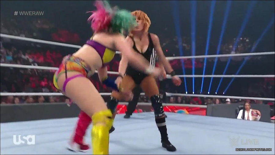 WWE_Monday_Night_Raw_2022_05_16_720p_HDTV_x264-NWCHD_mp4_007410245.jpg