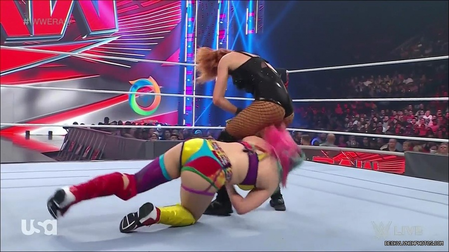 WWE_Monday_Night_Raw_2022_05_16_720p_HDTV_x264-NWCHD_mp4_007413849.jpg