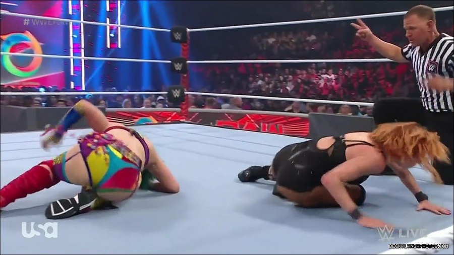 WWE_Monday_Night_Raw_2022_05_16_720p_HDTV_x264-NWCHD_mp4_007418253.jpg