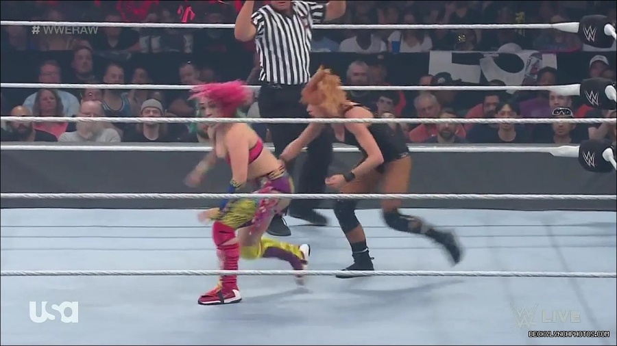 WWE_Monday_Night_Raw_2022_05_16_720p_HDTV_x264-NWCHD_mp4_007419454.jpg