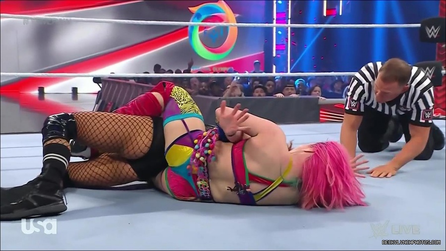 WWE_Monday_Night_Raw_2022_05_16_720p_HDTV_x264-NWCHD_mp4_007427863.jpg
