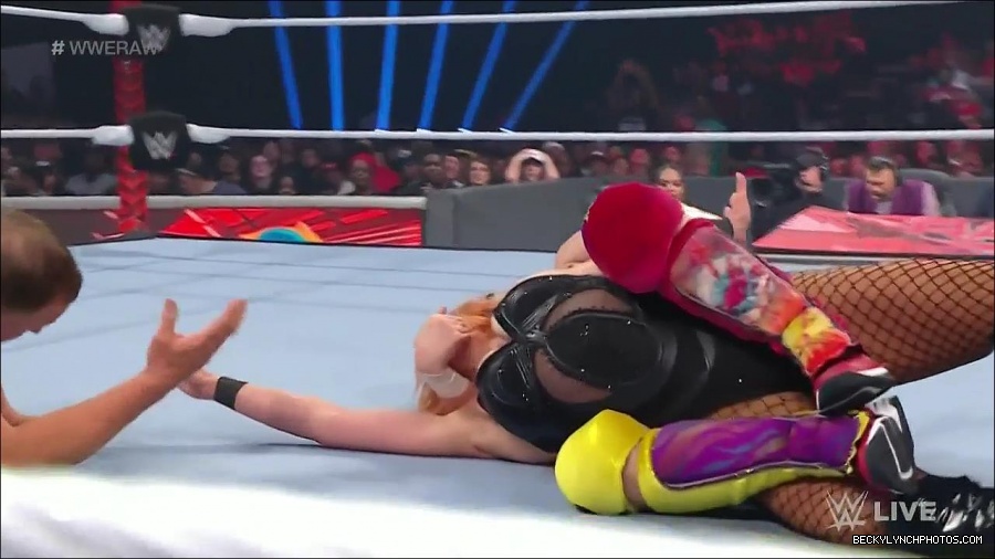 WWE_Monday_Night_Raw_2022_05_16_720p_HDTV_x264-NWCHD_mp4_007428663.jpg