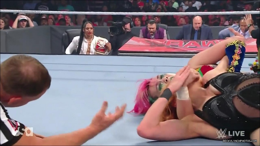 WWE_Monday_Night_Raw_2022_05_16_720p_HDTV_x264-NWCHD_mp4_007430665.jpg