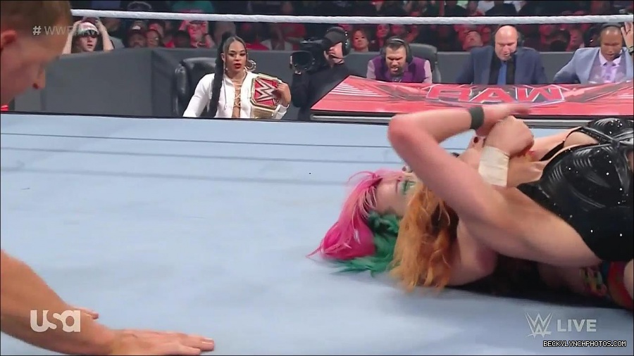 WWE_Monday_Night_Raw_2022_05_16_720p_HDTV_x264-NWCHD_mp4_007431867.jpg