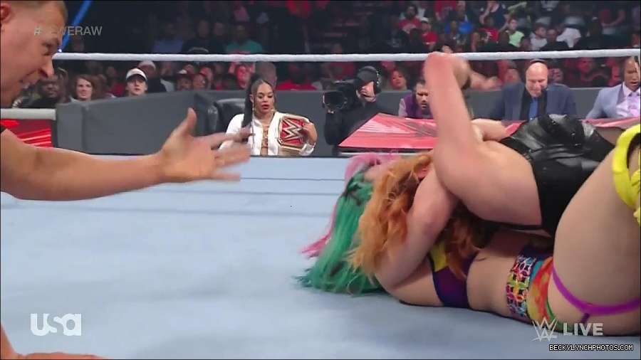 WWE_Monday_Night_Raw_2022_05_16_720p_HDTV_x264-NWCHD_mp4_007432667.jpg