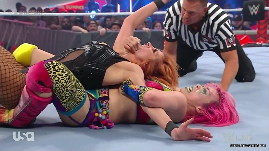 WWE_Monday_Night_Raw_2022_05_16_720p_HDTV_x264-NWCHD_mp4_007434269.jpg