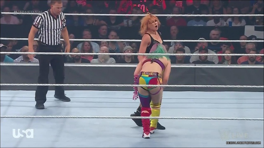WWE_Monday_Night_Raw_2022_05_16_720p_HDTV_x264-NWCHD_mp4_007446681.jpg