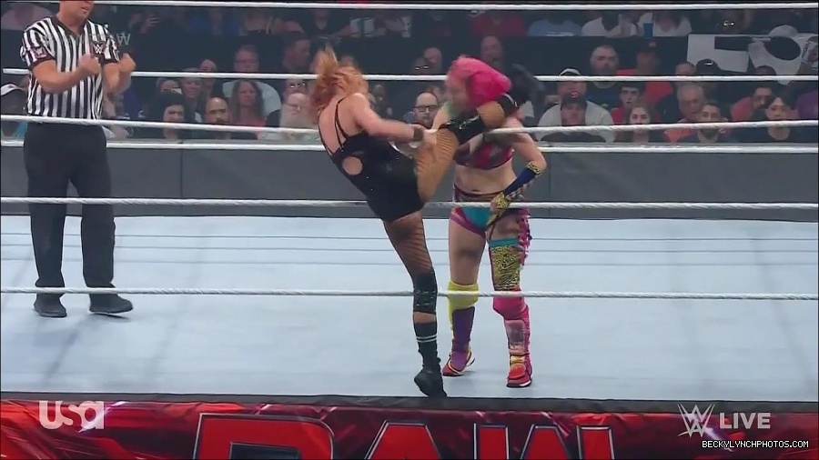 WWE_Monday_Night_Raw_2022_05_16_720p_HDTV_x264-NWCHD_mp4_007453889.jpg