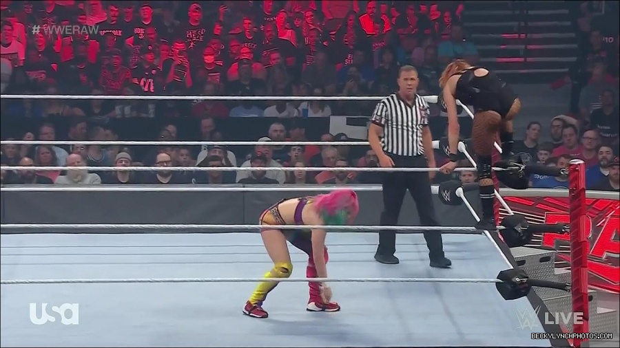 WWE_Monday_Night_Raw_2022_05_16_720p_HDTV_x264-NWCHD_mp4_007459094.jpg