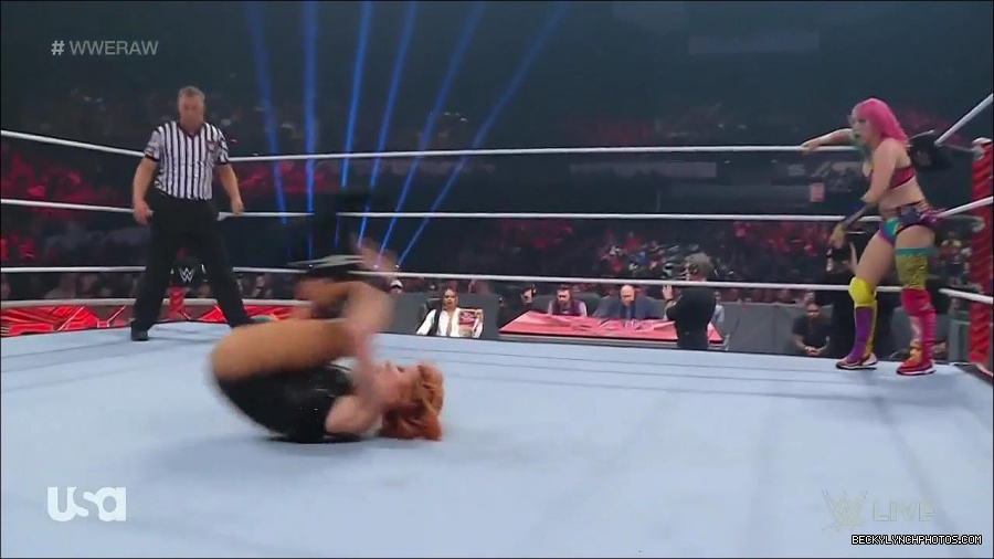 WWE_Monday_Night_Raw_2022_05_16_720p_HDTV_x264-NWCHD_mp4_007463098.jpg
