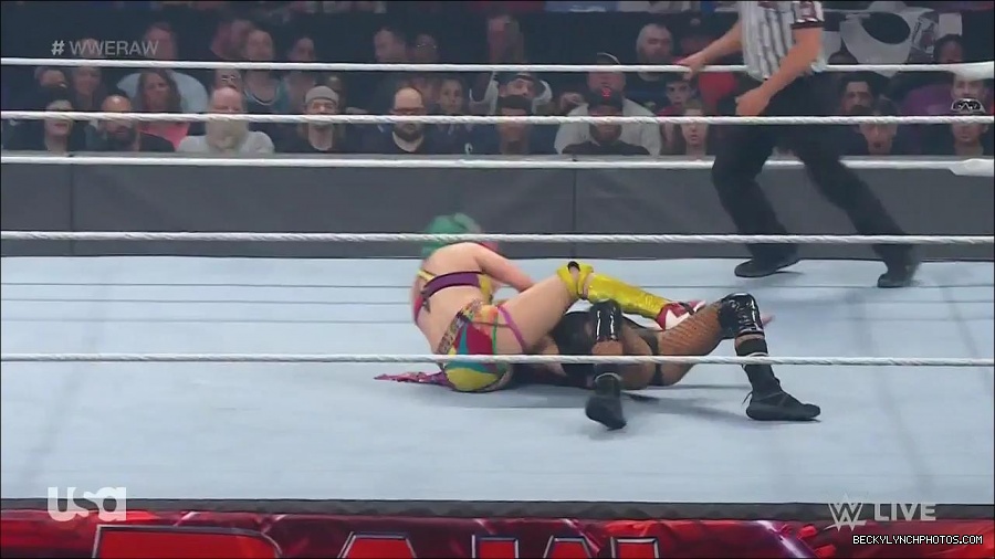 WWE_Monday_Night_Raw_2022_05_16_720p_HDTV_x264-NWCHD_mp4_007466301.jpg