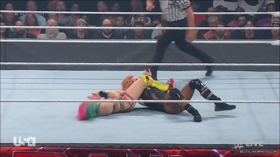 WWE_Monday_Night_Raw_2022_05_16_720p_HDTV_x264-NWCHD_mp4_007466701.jpg