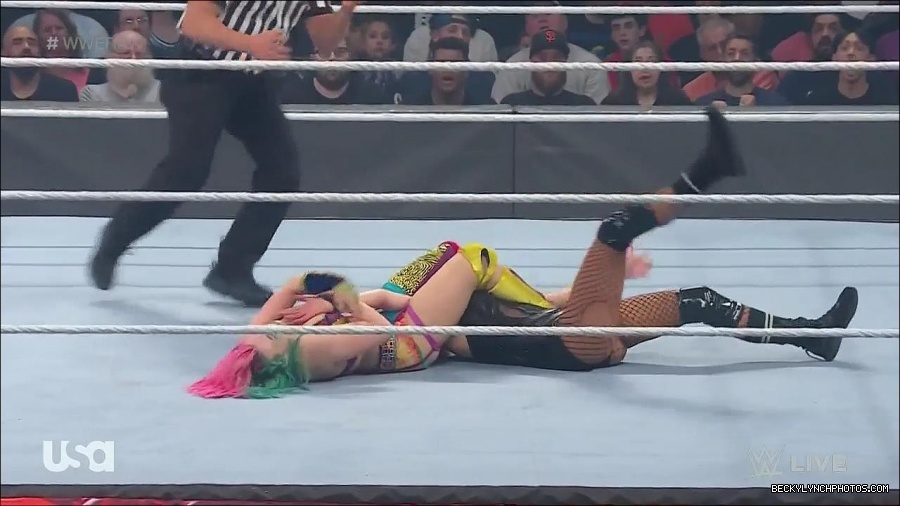 WWE_Monday_Night_Raw_2022_05_16_720p_HDTV_x264-NWCHD_mp4_007467502.jpg