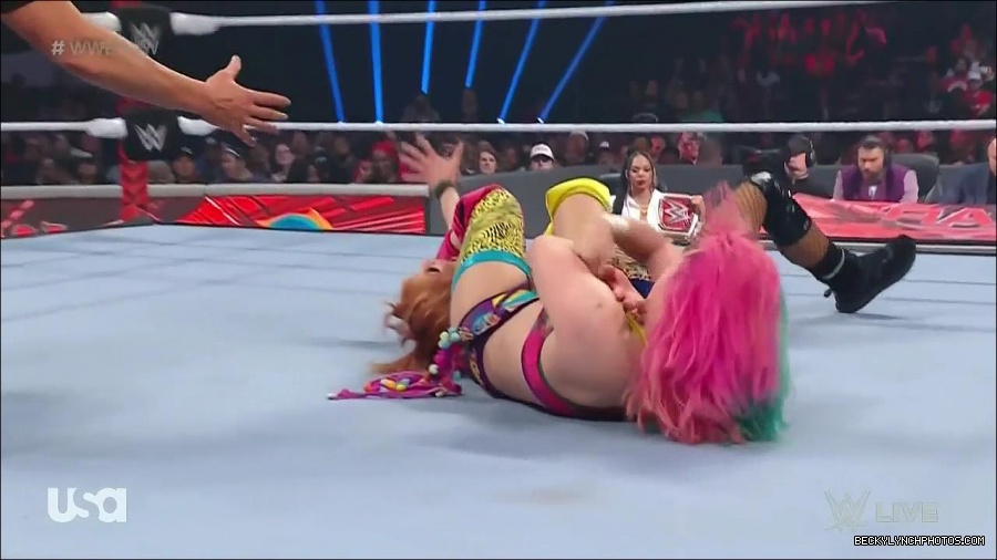 WWE_Monday_Night_Raw_2022_05_16_720p_HDTV_x264-NWCHD_mp4_007467903.jpg