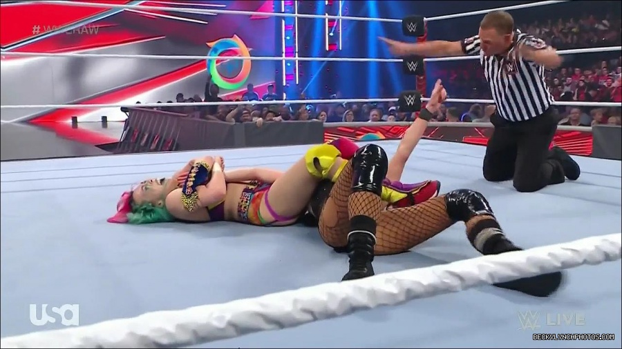 WWE_Monday_Night_Raw_2022_05_16_720p_HDTV_x264-NWCHD_mp4_007469504.jpg