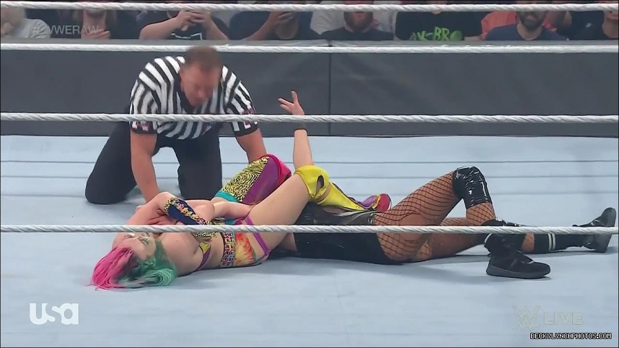 WWE_Monday_Night_Raw_2022_05_16_720p_HDTV_x264-NWCHD_mp4_007471106.jpg