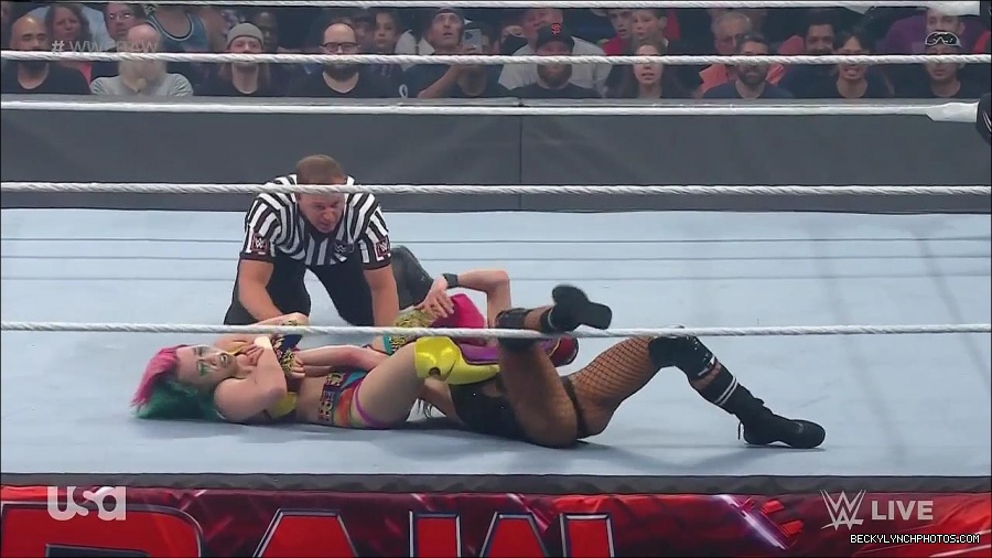 WWE_Monday_Night_Raw_2022_05_16_720p_HDTV_x264-NWCHD_mp4_007481917.jpg
