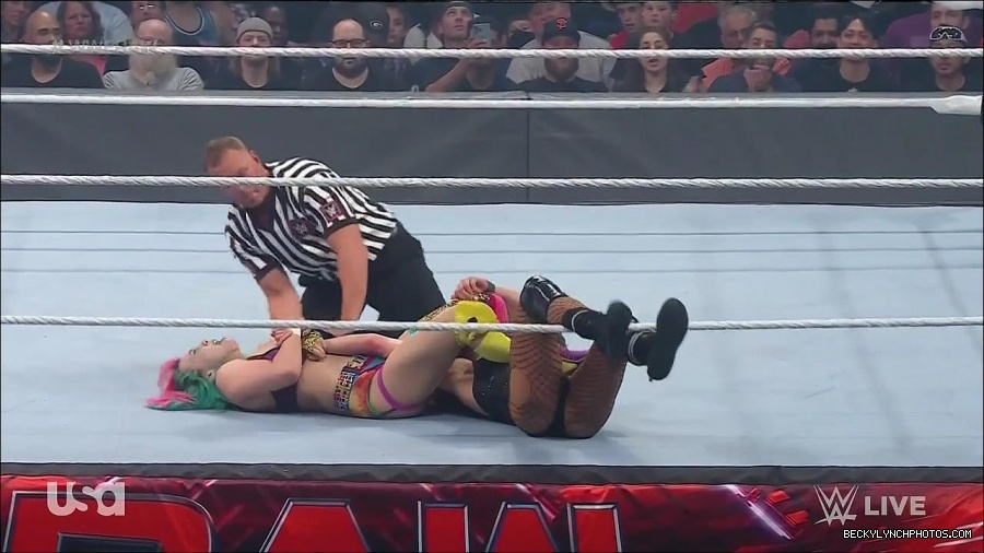 WWE_Monday_Night_Raw_2022_05_16_720p_HDTV_x264-NWCHD_mp4_007482717.jpg