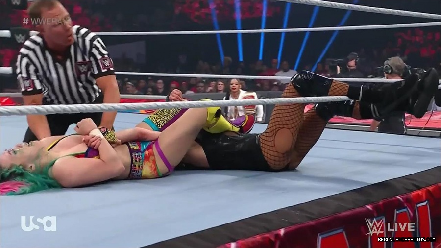 WWE_Monday_Night_Raw_2022_05_16_720p_HDTV_x264-NWCHD_mp4_007483118.jpg