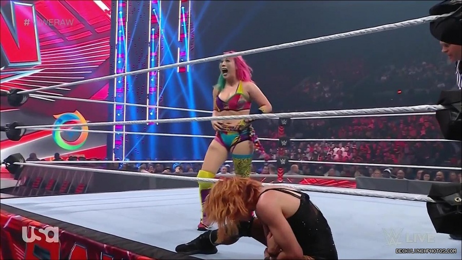 WWE_Monday_Night_Raw_2022_05_16_720p_HDTV_x264-NWCHD_mp4_007497132.jpg