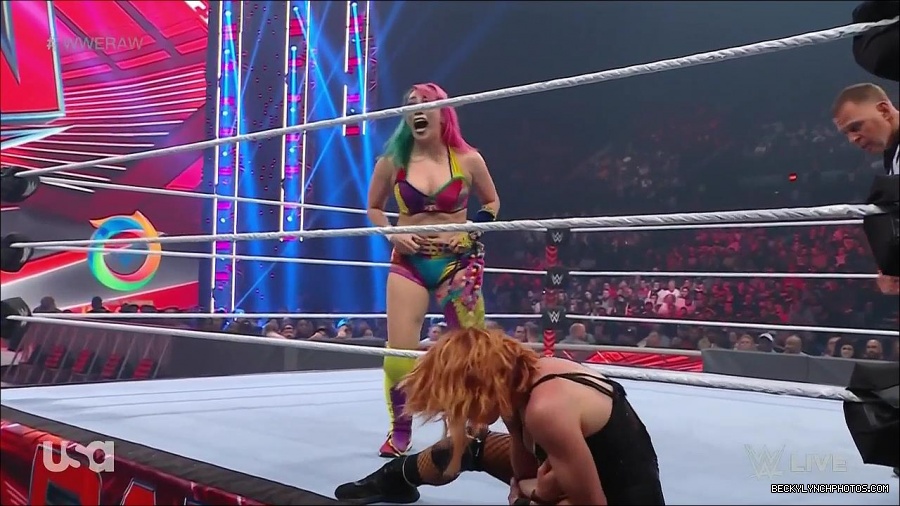 WWE_Monday_Night_Raw_2022_05_16_720p_HDTV_x264-NWCHD_mp4_007497532.jpg