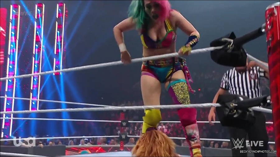 WWE_Monday_Night_Raw_2022_05_16_720p_HDTV_x264-NWCHD_mp4_007500335.jpg