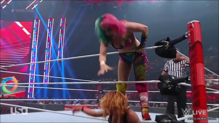 WWE_Monday_Night_Raw_2022_05_16_720p_HDTV_x264-NWCHD_mp4_007500735.jpg