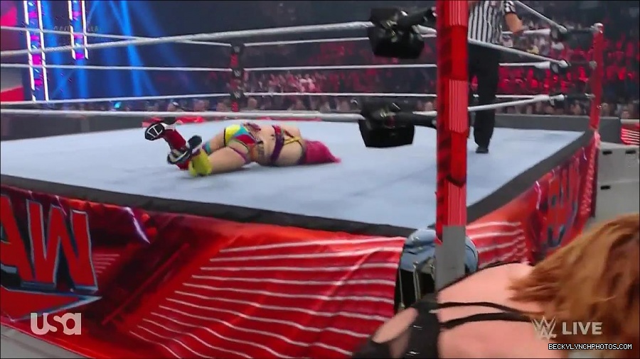 WWE_Monday_Night_Raw_2022_05_16_720p_HDTV_x264-NWCHD_mp4_007506741.jpg