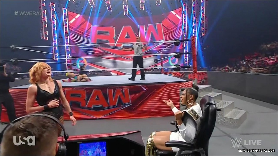 WWE_Monday_Night_Raw_2022_05_16_720p_HDTV_x264-NWCHD_mp4_007515050.jpg