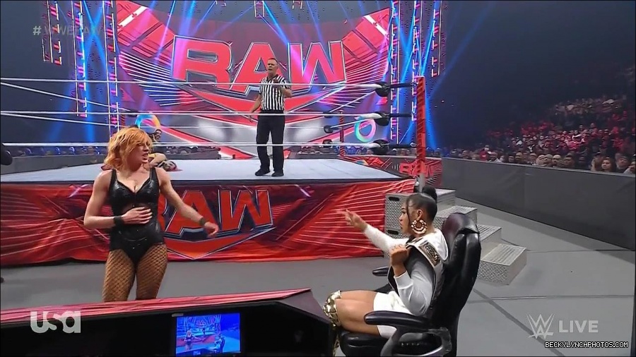 WWE_Monday_Night_Raw_2022_05_16_720p_HDTV_x264-NWCHD_mp4_007516251.jpg