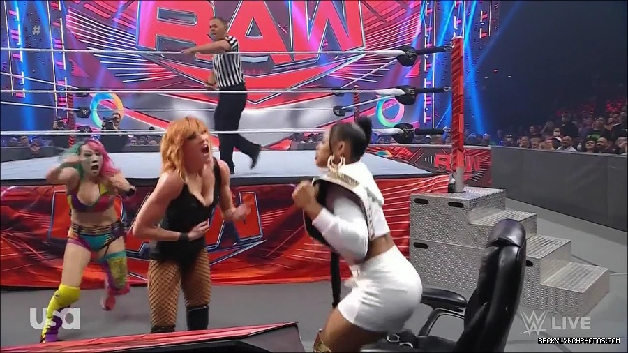 WWE_Monday_Night_Raw_2022_05_16_720p_HDTV_x264-NWCHD_mp4_007523458.jpg