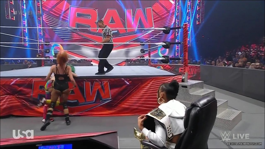 WWE_Monday_Night_Raw_2022_05_16_720p_HDTV_x264-NWCHD_mp4_007531066.jpg
