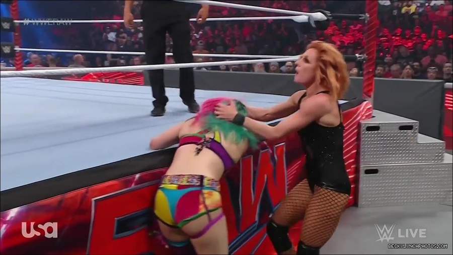 WWE_Monday_Night_Raw_2022_05_16_720p_HDTV_x264-NWCHD_mp4_007531866.jpg