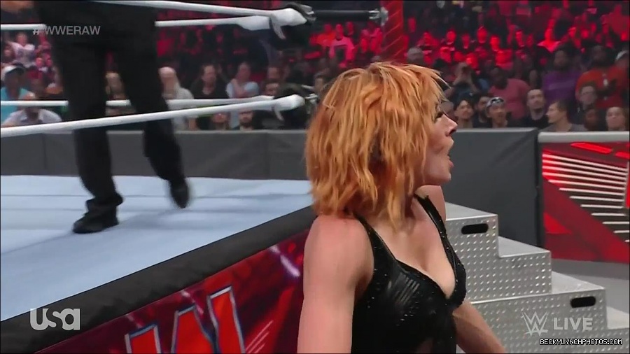 WWE_Monday_Night_Raw_2022_05_16_720p_HDTV_x264-NWCHD_mp4_007537072.jpg