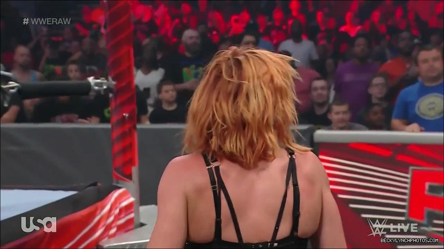 WWE_Monday_Night_Raw_2022_05_16_720p_HDTV_x264-NWCHD_mp4_007539074.jpg